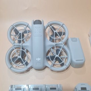 DJI Neo + 3 baterias + filtros +cargador + helices