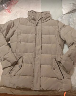 Cazadora plumas Mango, talla M