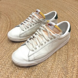 Zapatilla Nike Tennis Classic Blanca y Verde