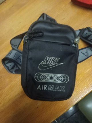 Riñonera Nike Air Max Negra