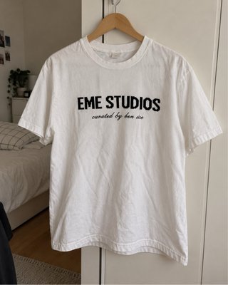 Camiseta Eme Studios curated by ben ice