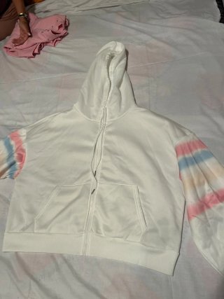 Sudadera con Cremallera Blanca y Mangas Coloridas