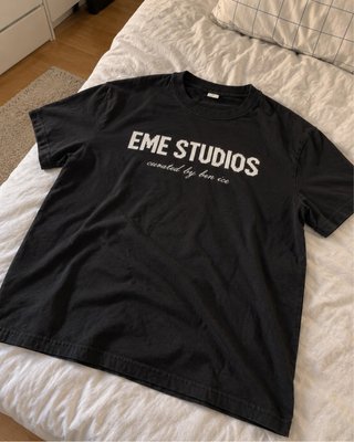Camiseta EME STUDIOS curated by ben ice