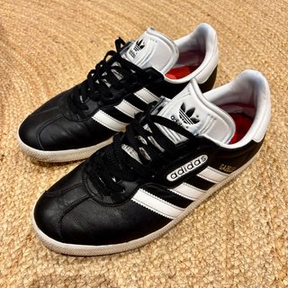 Zapatillas Adidas Gazelle Negras y Blancas