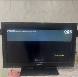 TV Sony Bravia con mando universal