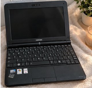 Portátil Toshiba NB200