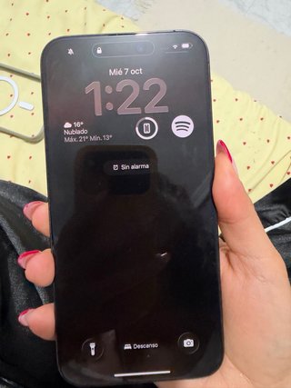 iPhone 15 Pro Max negro con 86% de Bateria