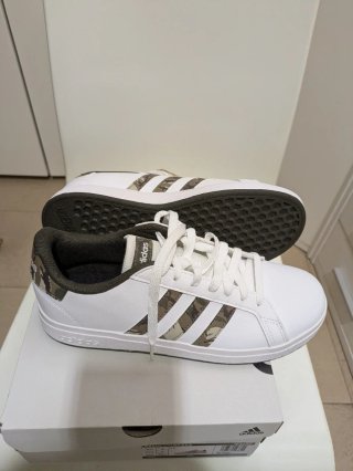 Adidas Bambas Blancas Niño Talla 39.5 Camuflaje