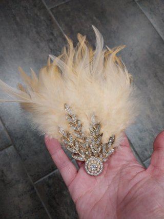 Vestido Años 20 de lentejuelas con Guantes y Tocad