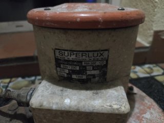 Pulidora de suelos Superlux RM-305-CD
