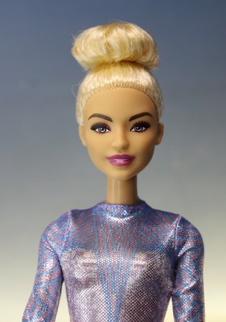 Muñeca Barbie Gimnasta. You can be anything. Mattel 2015.