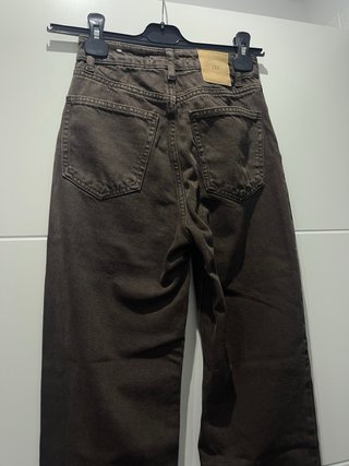 Pantalón vaquero recto marrón