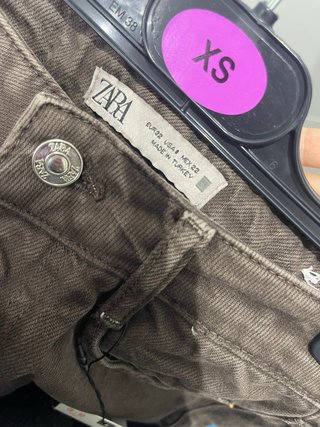 Pantalón vaquero recto marrón