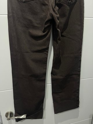 Pantalón vaquero recto marrón