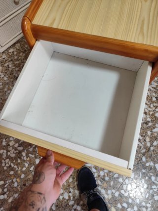 Almacén de mimbre y madera