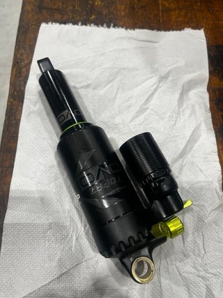 Amortiguador DVO Topaz 210x55