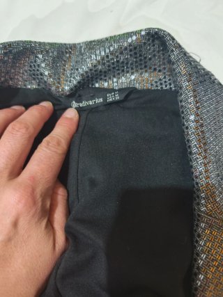 Vestido lentejuelas de corte falda-pantalon