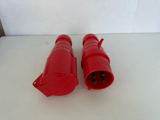 Enchufe Industrial Trifásico 32A