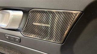 VOLVO XC40 2.0 B3 PLUS DARK AUTO 5P