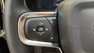 VOLVO XC40 2.0 B3 PLUS DARK AUTO 5P
