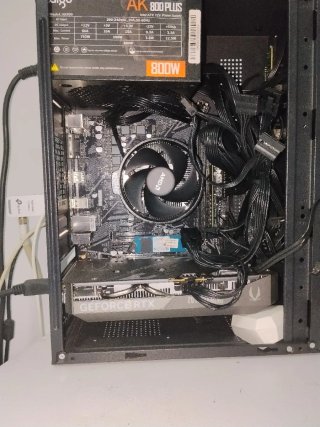 PC Clonico con Gráfica RTX 5050