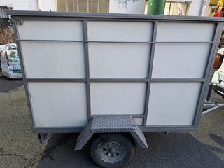 Remolque cerrado para mercadillo