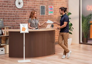 NOBO Premium Plus Expositor A4 Cerradura 76‑126cm