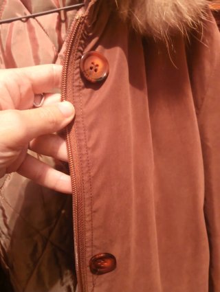 Parka Talla 48 Capucha pelo, abrigada, como Nueva.