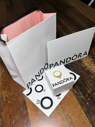 Anillo Pandora Corazón Brillante Oro