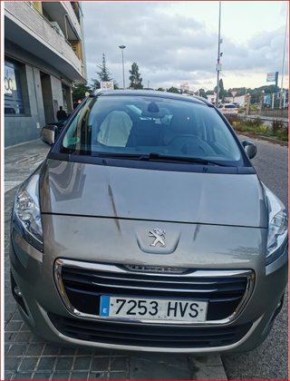 Peugeot e-5008 2014