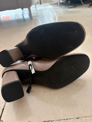 Botines charol Zara beige nuevos