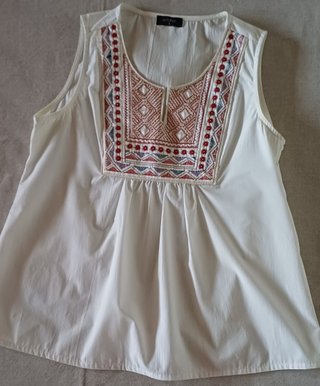 Blusa sin mangas blanca October