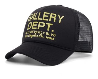 Gorra Gallery Dept Negra y Dorada