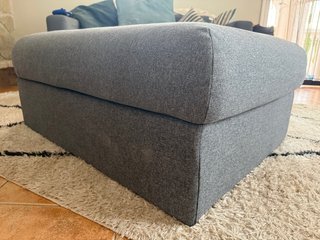 IKEA VIMLE reposapiés con almacenaje gris
