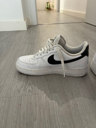 Zapatillas Nike Air Force 1 Blancas y Negras