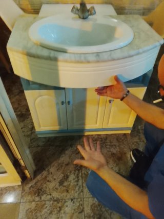 Mueble de baño con encimera de mármol