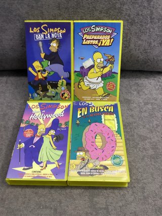 4 Cintas VHS Los Simpson