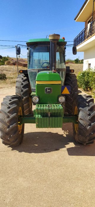 Tractor John Deere 3350DT