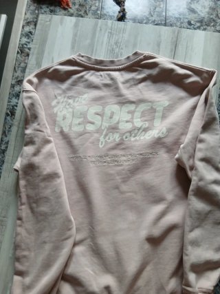 Sudadera Rosa con Bordado