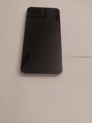 LG Q7 LM-Q610EM 32GB Violeta Libre - Buen Estado