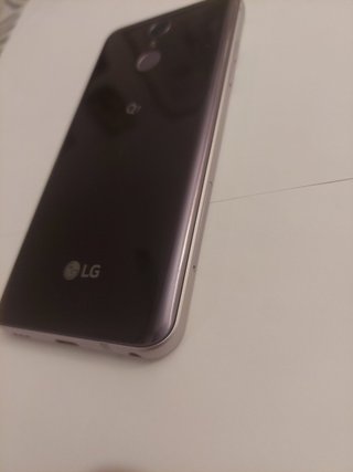 LG Q7 LM-Q610EM 32GB Violeta Libre - Buen Estado