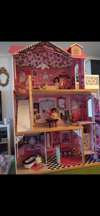 Casa de Muñecas de Madera