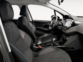 Peugeot 2008 PureTech Signature 60 kW (82 CV)