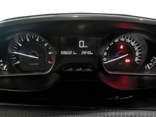 Peugeot 2008 PureTech Signature 60 kW (82 CV)