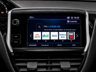 Peugeot 2008 PureTech Signature 60 kW (82 CV)