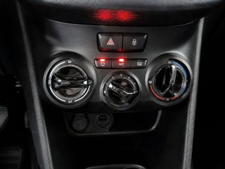 Peugeot 2008 PureTech Signature 60 kW (82 CV)