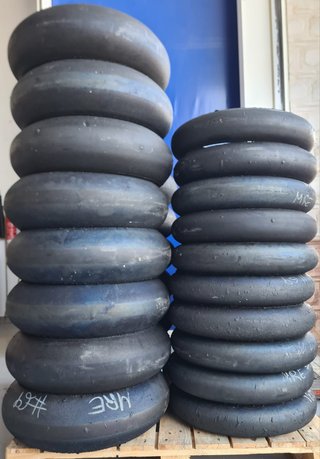 Juego de Neumáticos Dunlop de Competición