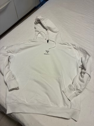 Sudadera Blanca con Capucha