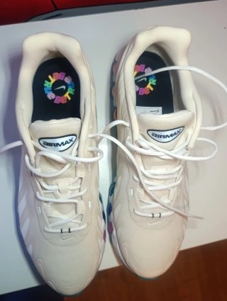 Nike DN8 Be True NBY Multicolor