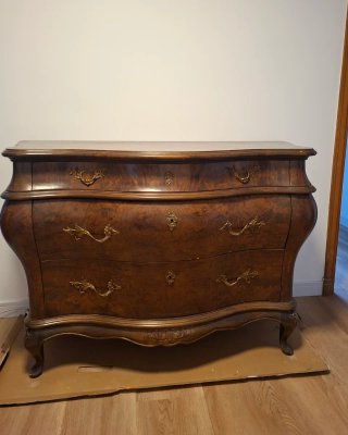 Cómoda Antigua de Madera